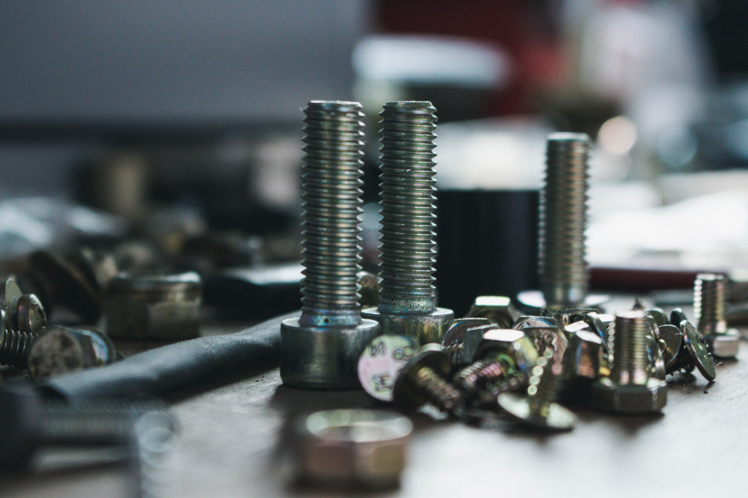 TORNILLOS Y BIRLOS NACIONALES